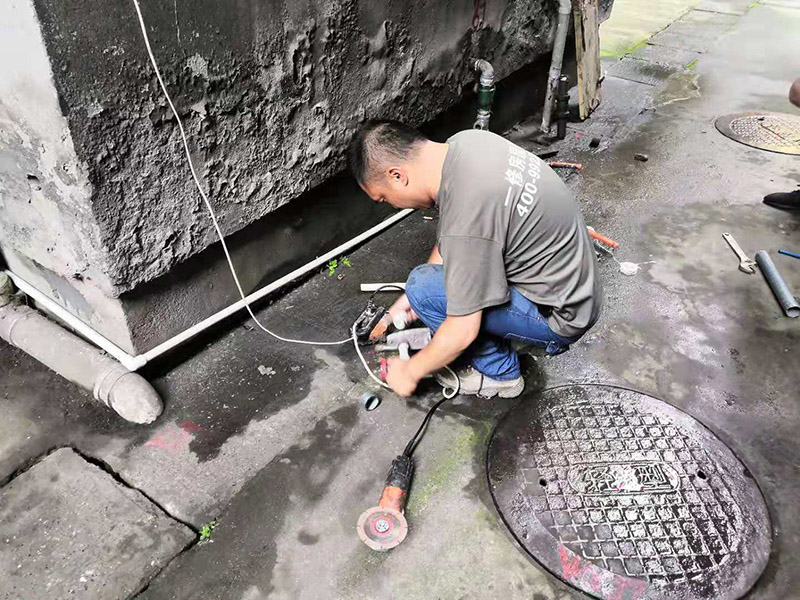 西安修水管工人整理的維修技巧，分享給大家看看，但不建議大家自己操作